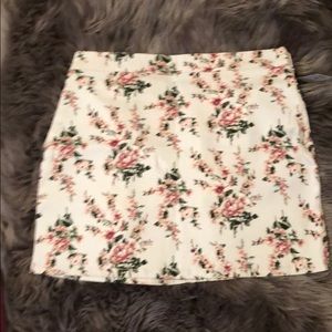❗️Bundle 3 Sale ❗️Floral Skirt